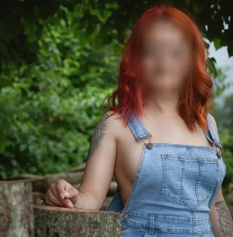 Monique, 33