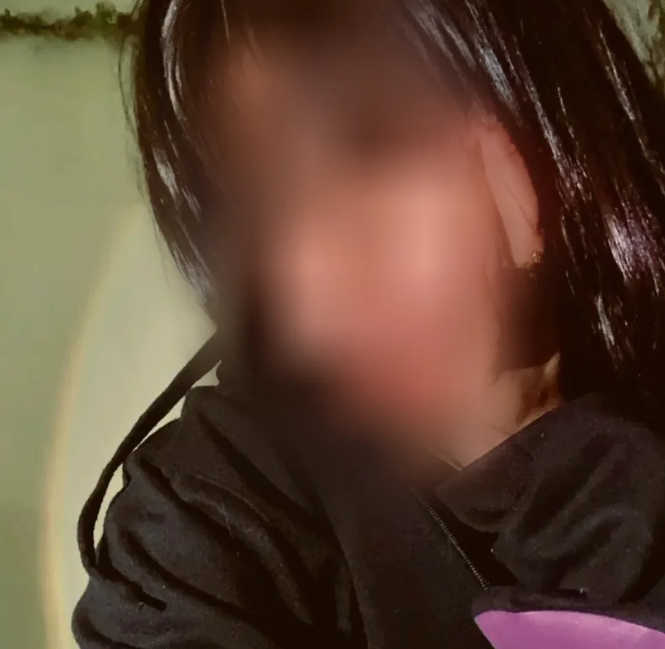 Suzanne, 18